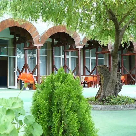 فندق Briz 3 - Free Parking 2*